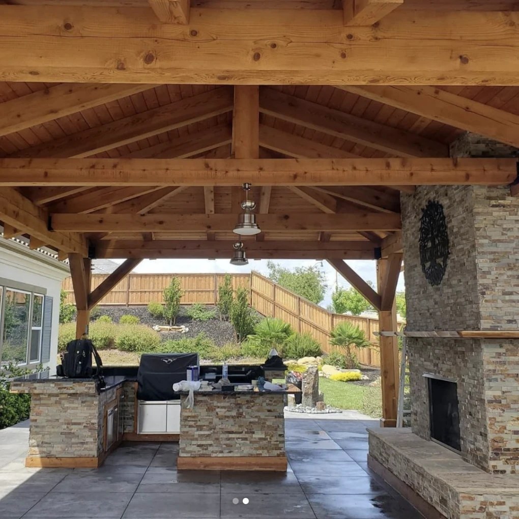 Outdoor Kitchen & Fireplace painted by Wall 2 Wall Painting